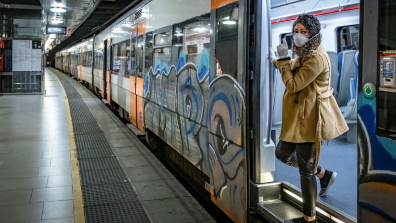 美国股市最新消息，盘中美股突发重大资讯，道指期货，纳斯达克指数，标准普尔指数，怎么开户，最新消息，牛市行情能否延续，再通胀交易