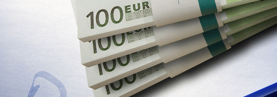 欧元周二继续上涨,受法德周一提议成立欧盟复苏基金的消息推动,该基金将向欧盟受疫情打击最重的地区和产业提供资金。