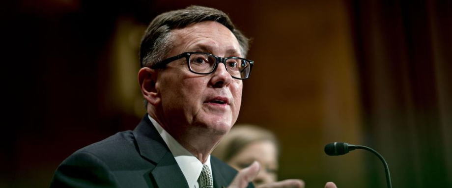 美联储主席鲍威尔周四表示，预测美国经济从目前严重衰退中复苏道路的努力面临着“全新水平的不确定性”