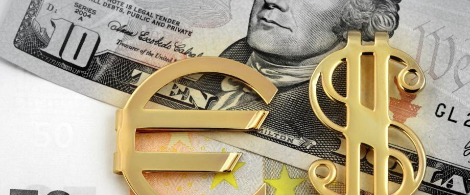 西欧各大国领导人，现在没一个好过的。已经持续三周的暴力抗议活动，让法国总统马克龙现在如坐针毡，骑虎难下。马克龙可能采取紧急减税措施来平息暴力抗议，但代价可能是加剧该国的预算赤字。