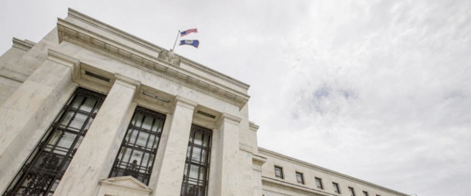 美联储表示，在其市政流动性计划中，将允许美国各州州长指定公共交通、机场、公用事业等机构发债