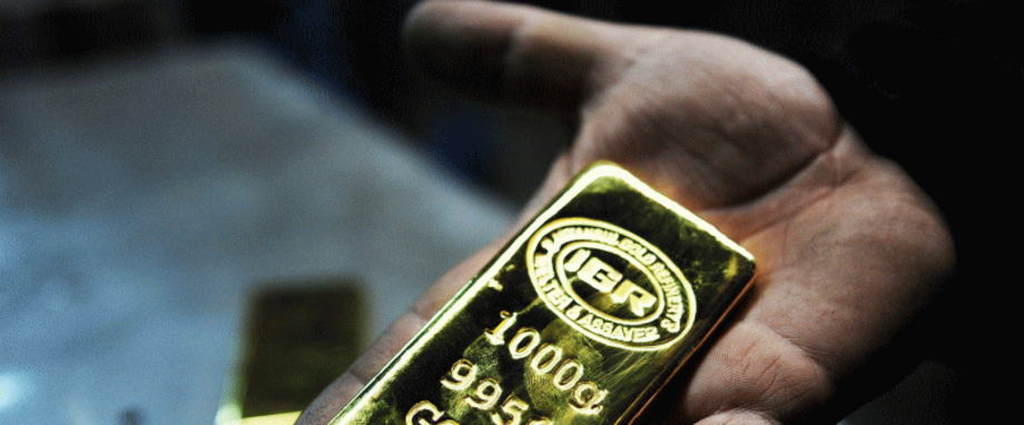 世界黄金协会(WGC)最新发布数据显示,尽管股市与债市走强,但黄金受多项市场不确定因素及各国央行的资产购买计划所支撑,5月全球黄金ETF再度录得强劲的净流入,总持仓增至3510吨,再创历史新高,总资产规模上升4.3%。