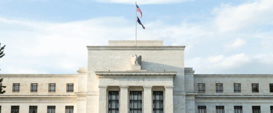 美联储今晚的议息会议将自去年12月以来首次发布“点阵图”,提供美国经济及利率预测。原本应该于3月份发布的预测由于转变为紧急会议而被搁置了。