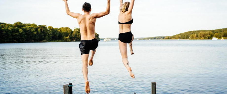 周二晚间全球16位主要能源企业高管召开了一次几乎史无前例的会议,讨论了石油巨头如何在应对冠状病毒大流行的同时度过其近年来最大的危机