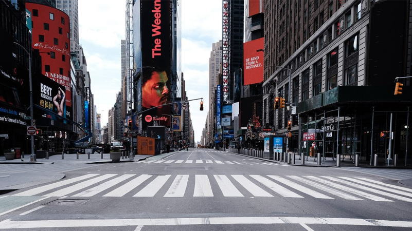 穆迪维持美国的“AAA”债信评级，并将评等展望维持在“稳定”。穆迪称，确认美国评等是因美国卓越的经济实力、高水平的制度和治理能力