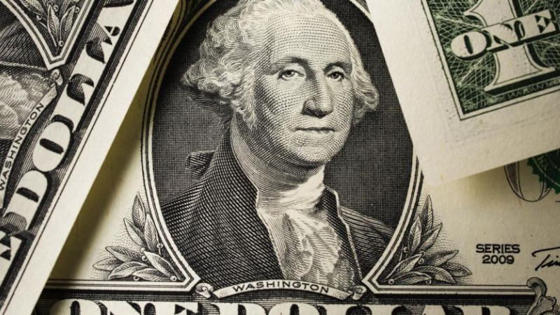 根据LPL Financial的研究,因冠状病毒引发的抛售促使投资者纷纷逃向货币市场基金。