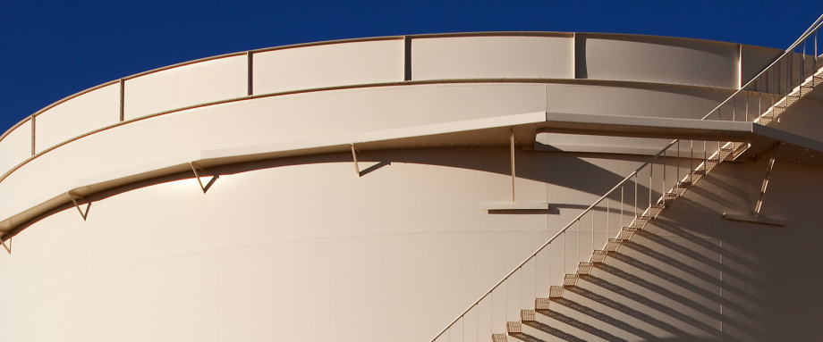 北京时间周三凌晨,美国石油协会(API)公布的数据显示,美国截至6月26日当周API原油库存锐减815.6万桶。