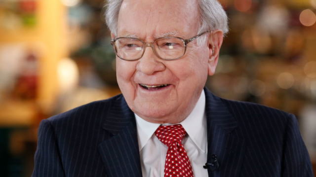 高通和苹果同意结束两年来围绕数以十亿美元计技术专利许可费的诉讼大战,业务格局原本因诉讼而面临重塑威胁的高通股价飙涨。高通与苹果就牵涉甚广的法律争议意外达成和解