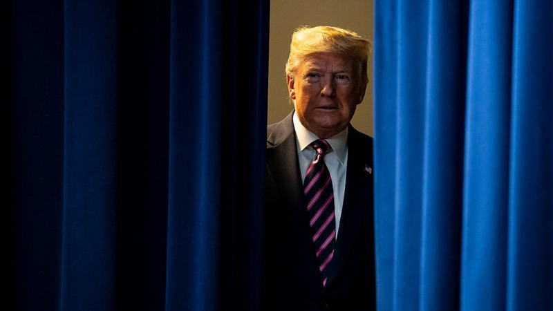 随着新冠肺炎病例在全国范围内激增,有近三分之二的美国人不相信特朗普总统对疫情的看法