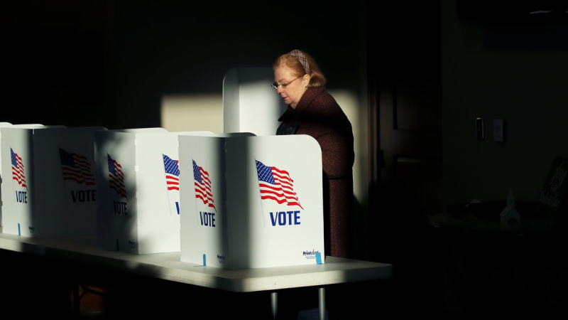 据彭博社报道,美国总统唐纳德·特朗普(Donald Trump)表示,若美国与欧盟之间的谈判不能达成新的贸易协议,将对欧盟汽车征收进口关税。