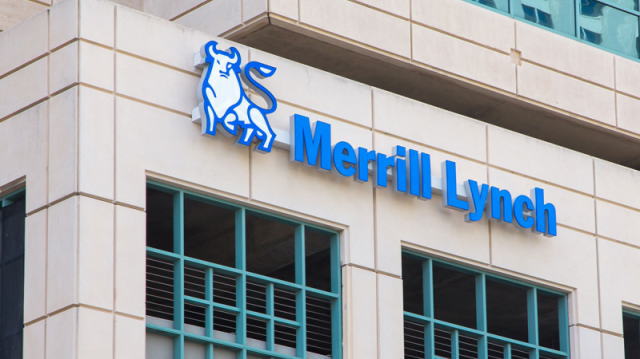 高通和苹果同意结束两年来围绕数以十亿美元计技术专利许可费的诉讼大战,业务格局原本因诉讼而面临重塑威胁的高通股价飙涨。高通与苹果就牵涉甚广的法律争议意外达成和解