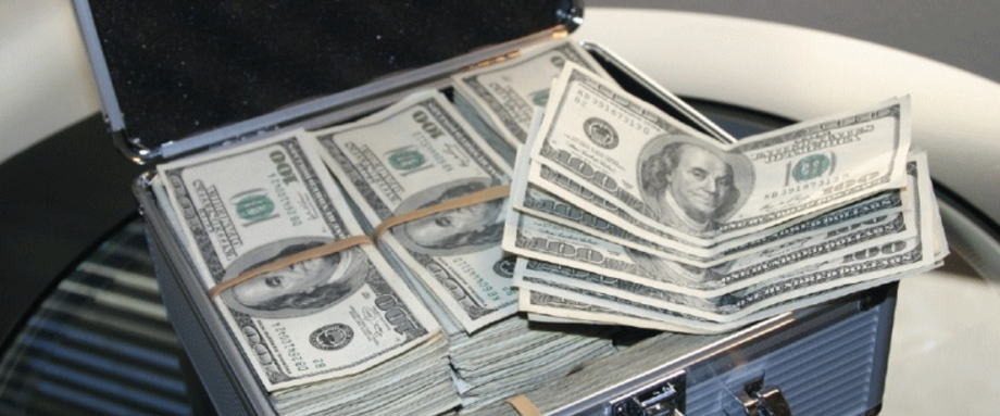 据摩根大通称,主权财富基金和养老基金在调整其投资组合的过程中,预计将抛售约2000亿美元的股票,此举增加了全球股票下行的风险