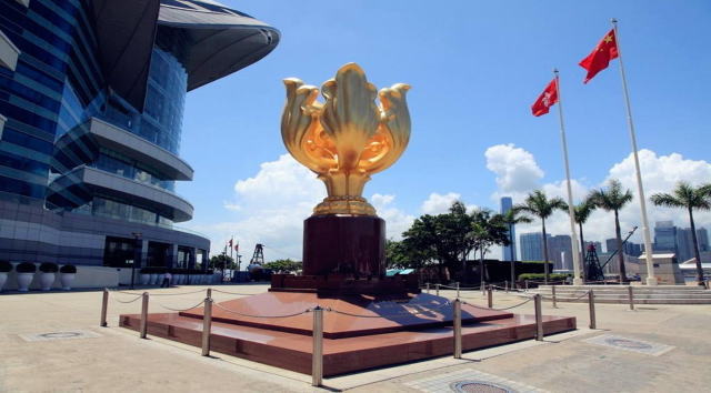 上周五(1月31日)美股低开低走,随后跌幅不断扩大,三大指数收市受挫。截至收盘,道指跌2.09%报28256点