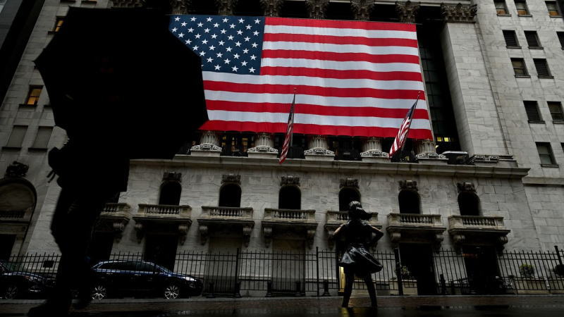 美国股市最新消息，盘中美股突发重大资讯，道指期货，纳斯达克指数，标准普尔指数，怎么开户，最新消息，牛市行情能否延续，再通胀交易