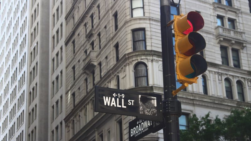 美国股市最新消息,盘中美股突发重大资讯,道指期货,纳斯达克指数,标准普尔指数,怎么开户,最新消息,牛市行情能否延续,再通胀交易