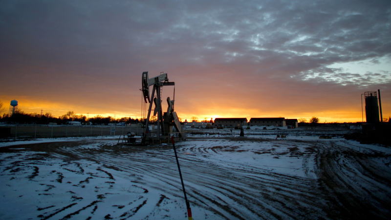 美国油服公司贝克休斯周五(11月20日)公布数据显示,截至11月20日当周,美国钻井总数较前一周减少2座至310座,同比减少493座或61.39%