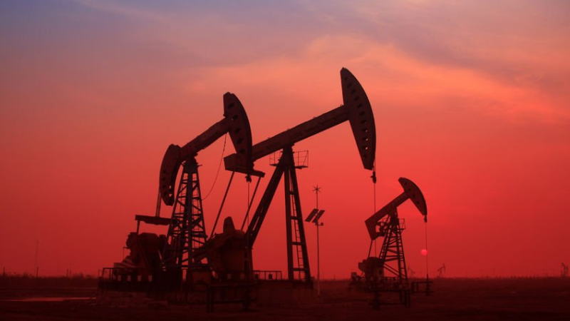 美国油服公司贝克休斯周五(1月22日)公布数据显示,截至1月22日当周,美国钻井总数较前一周增加5座至378座