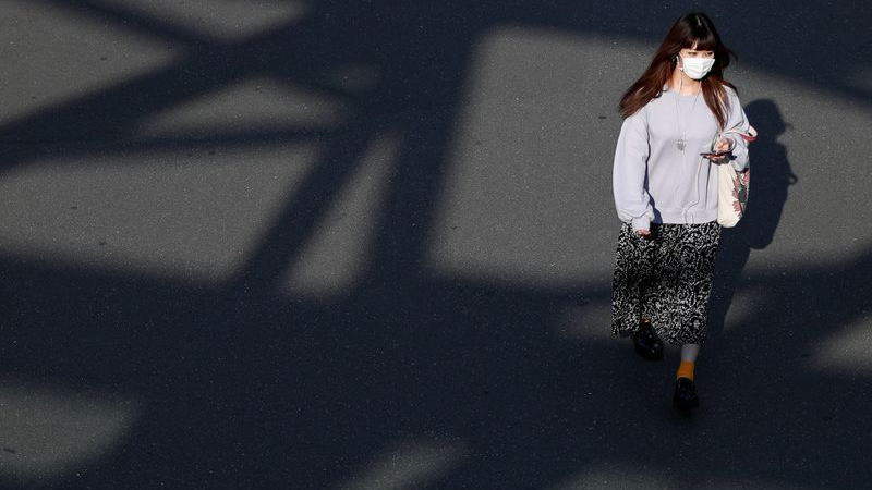 由于长达一个月的紧急封锁状态的限制措施,日本1月份的汽油需求估计已降至32年来最低月度水平,但袭击该国的严重寒流推动取暖油需求较去年同期猛增25%。