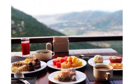 【远大国际期货】美元下滑，黄金创数十年最差开局，油价大跌2%