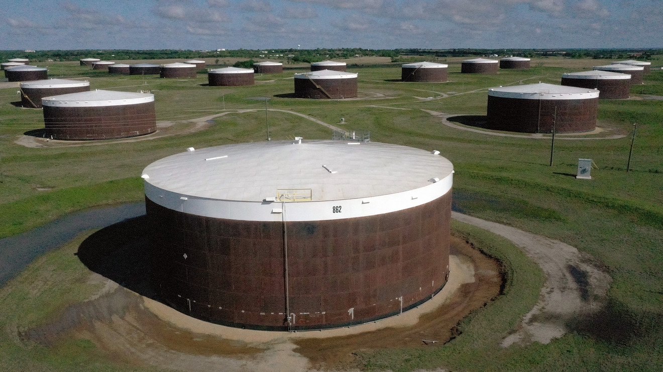 亚市盘中,WIT原油主力07月合约震荡走低,现报64.81美元/桶。布伦特原油主力07月合约震荡走低,现报:68.04美元/桶