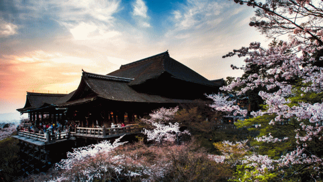 日本《产经新闻》2日报道称，英国完成脱欧程序后，日本政府希望进一步强化与英国的双边关系。