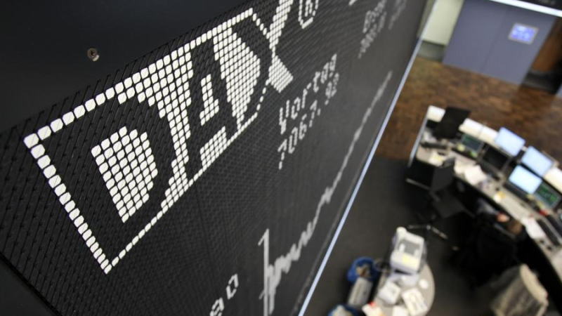 当地时间上周六在德国慕尼黑举行的安全会议上，德国总理默克尔强有力地反驳了美国呼吁欧洲盟国退出伊朗核协议的要求，并积极维护了多边机构的作用。