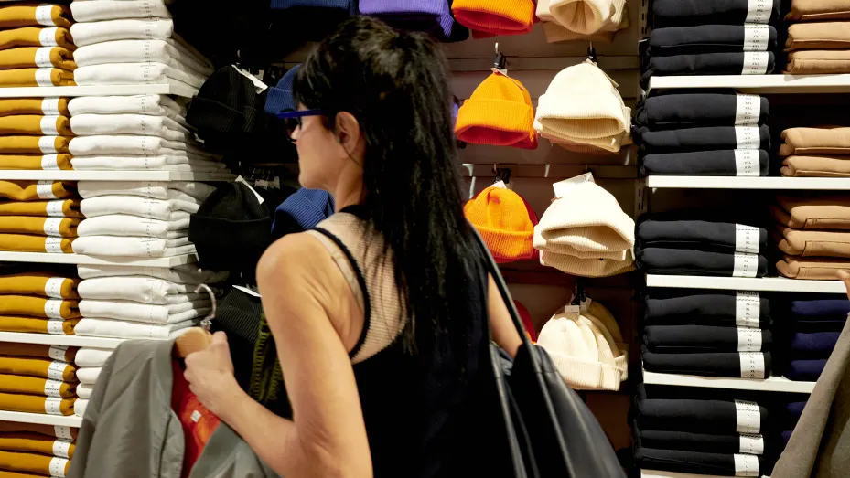 美国最新消息,盘中美元消息,ice美元指数价格走势图,美元指数今日重大消息,美元欧元日元英镑加元最新资讯