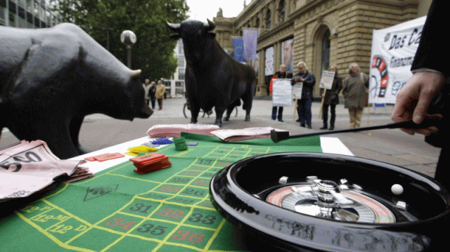 当地时间上周六在德国慕尼黑举行的安全会议上，德国总理默克尔强有力地反驳了美国呼吁欧洲盟国退出伊朗核协议的要求，并积极维护了多边机构的作用。