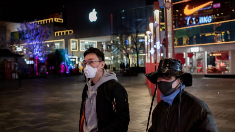 中国股市的投资者自国庆长假后热情高涨，助推中国股票市值自2015年以来首次突破10万亿美元。