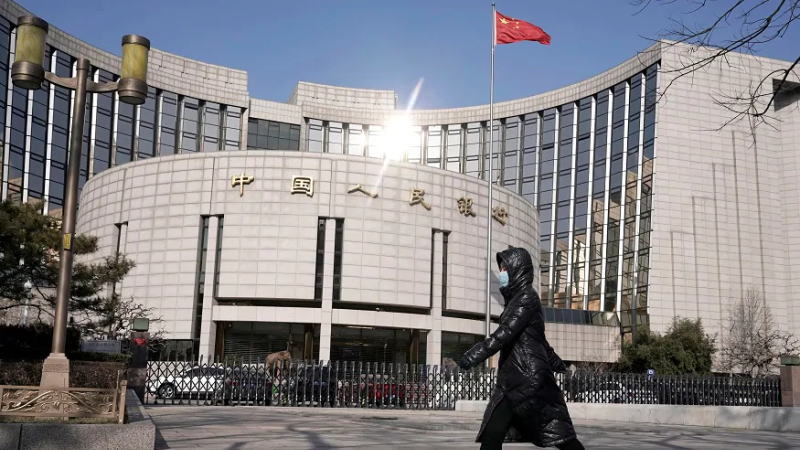 中国股市的投资者自国庆长假后热情高涨,助推中国股票市值自2015年以来首次突破10万亿美元。