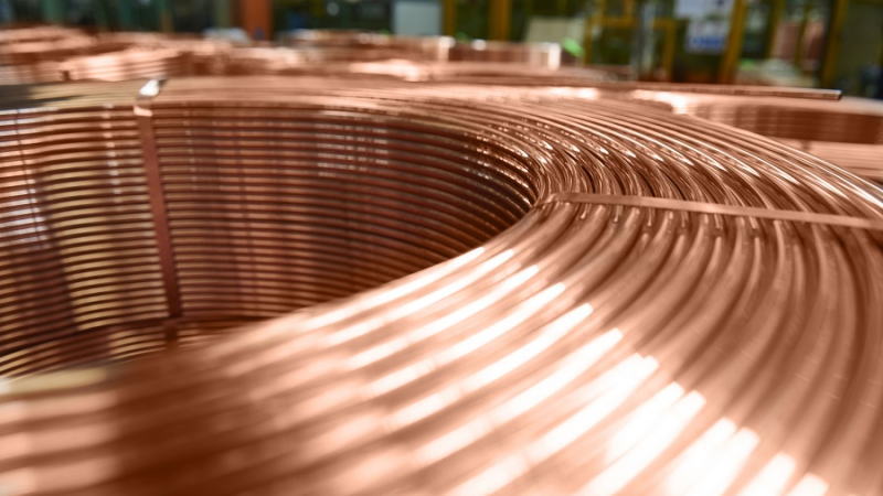 17日，沥青期货主力1906合约小幅高开后，受空头减仓影响，期价振荡反弹。此时，部分多头借机获利离场，期价略有回落。之后，多空陷入胶着，期价呈小区间波动，日内...