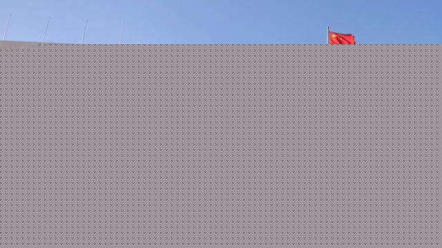 中国股市的投资者自国庆长假后热情高涨，助推中国股票市值自2015年以来首次突破10万亿美元。